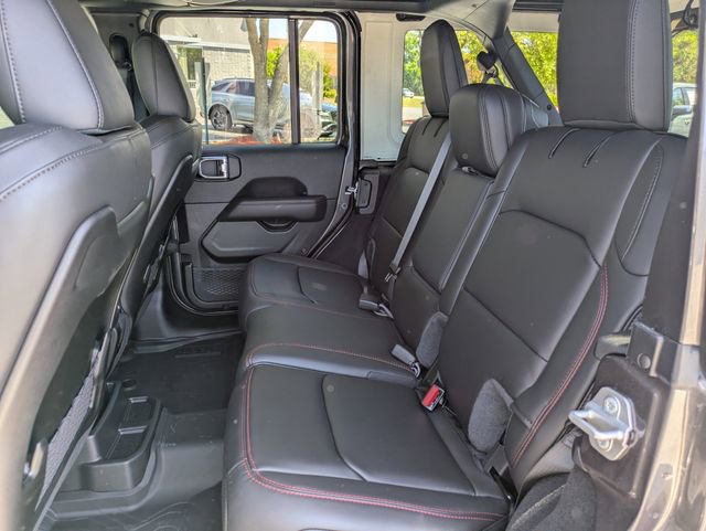 Used 2025 Jeep Wrangler Unlimited Rubicon AWD/4WD image 14