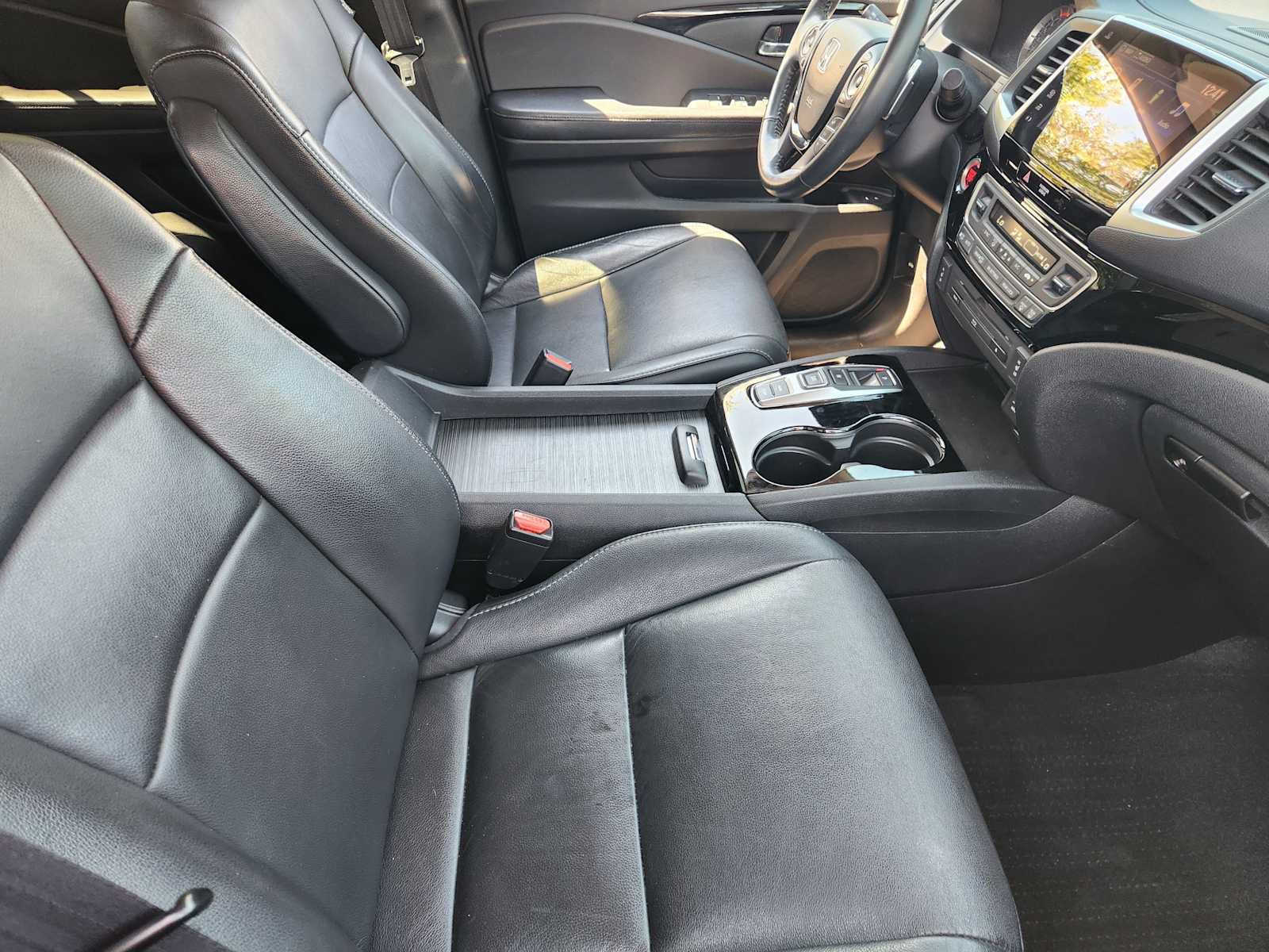 Used 2017 Honda Pilot Touring image 13