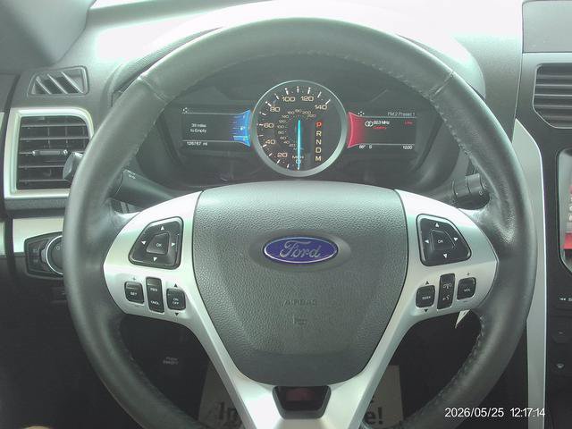 Used 2015 Ford Explorer XLT w/ Equipment Group 202B AWD/4WD image 10