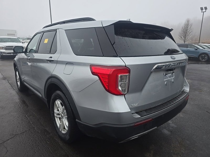 Used 2020 Ford Explorer XLT w/ Equipment Group 202A image 5