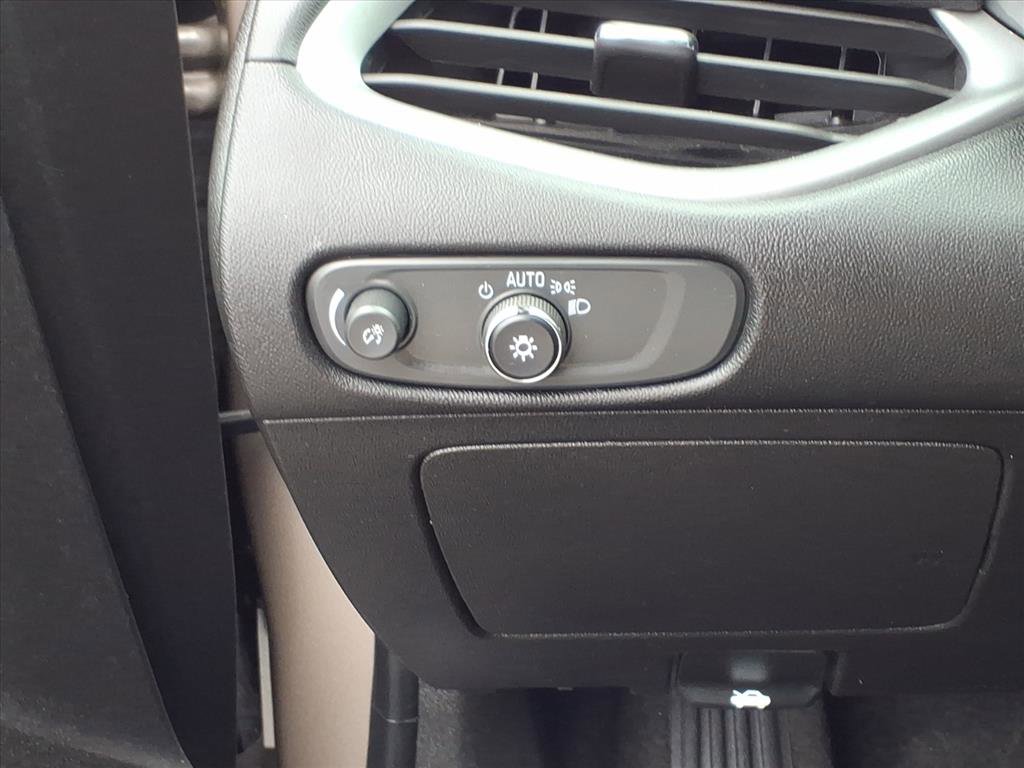 Used 2024 Chevrolet Malibu LT image 21