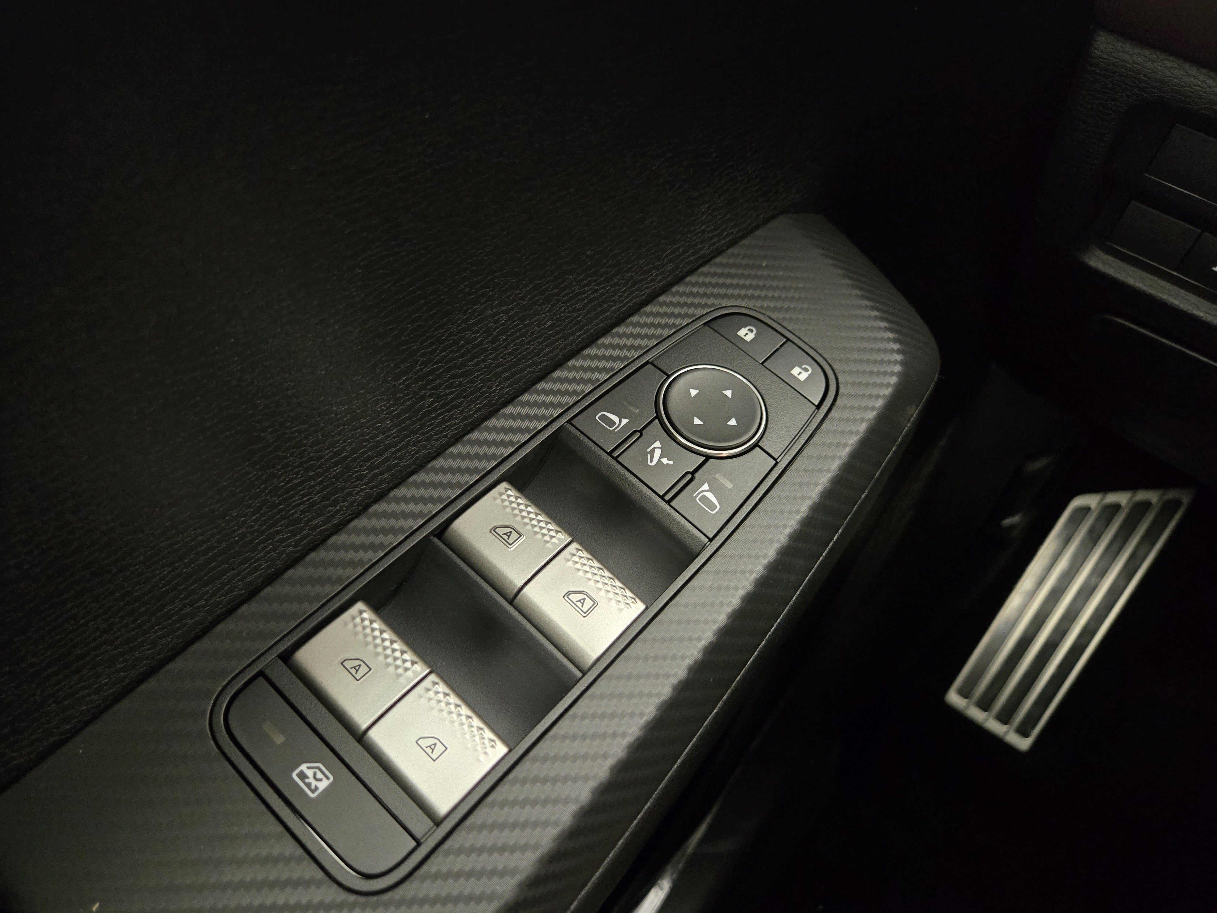 New 2026 Mitsubishi Outlander SEL image 30