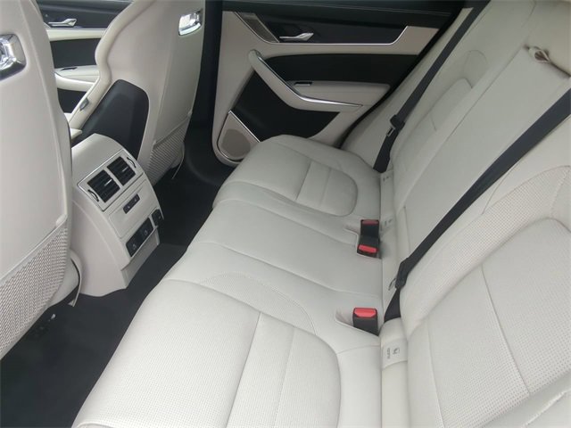 New 2025 Jaguar F-PACE R-Dynamic S image 10