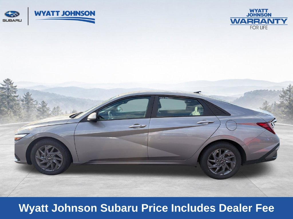 Used 2024 Hyundai Elantra SEL FWD image 4