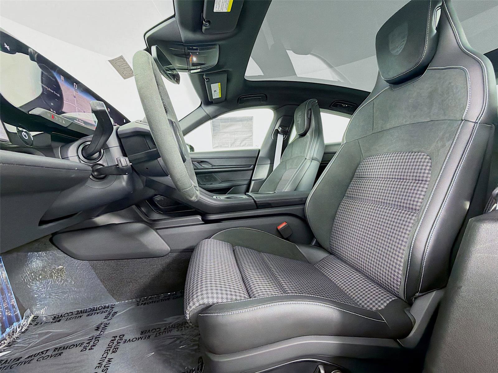 New 2025 Porsche Taycan image 5