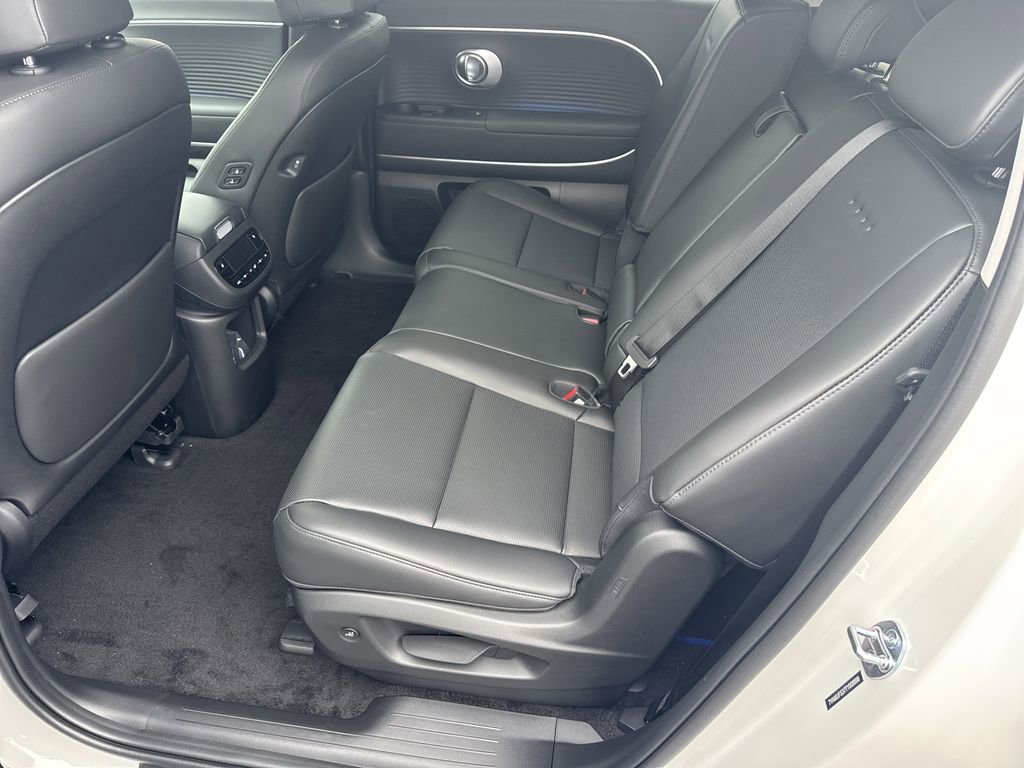 New 2026 Hyundai Ioniq 9 SEL w/ Tow & Go Package AWD/4WD image 21