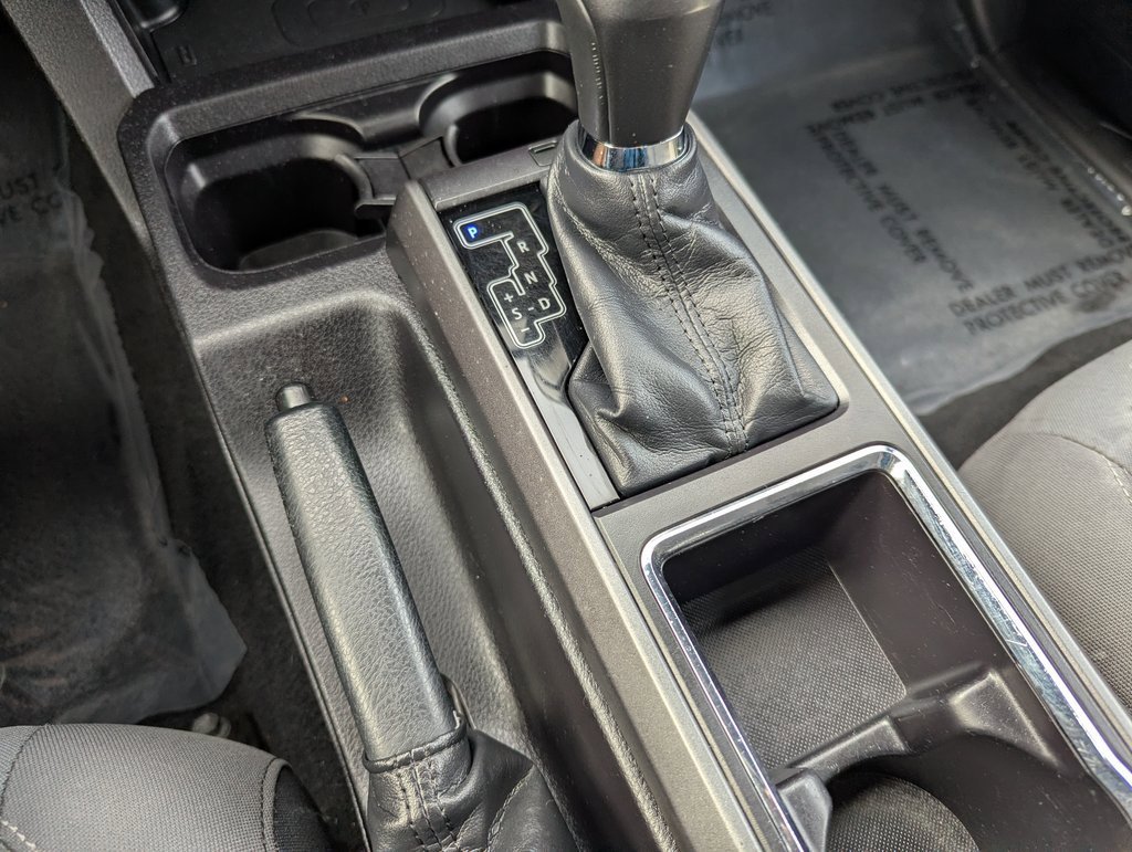 Used 2016 Toyota Tacoma TRD Off-Road image 16