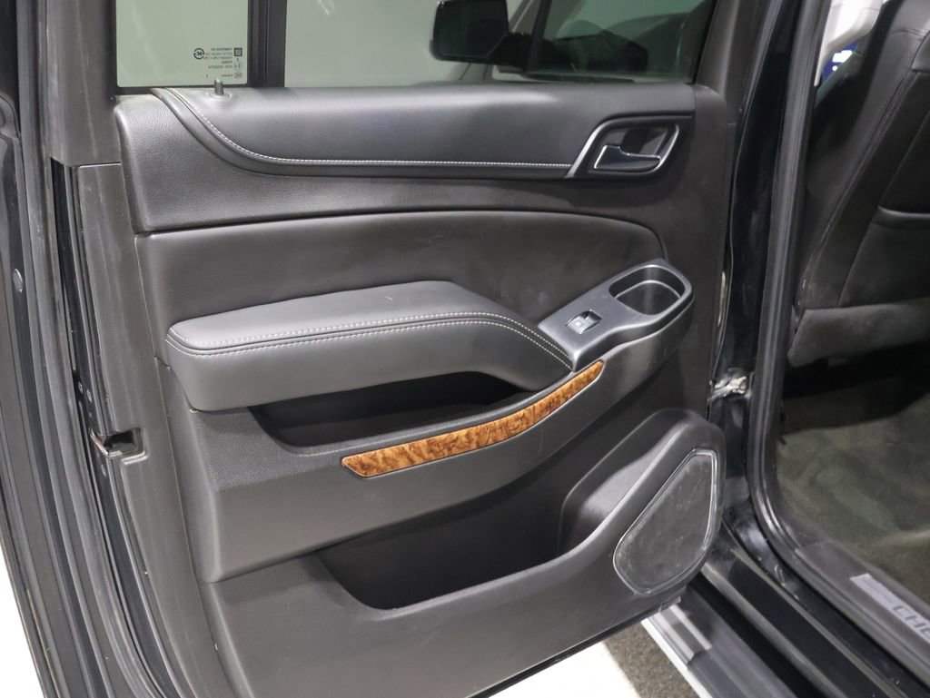 Used 2018 Chevrolet Suburban Premier image 20