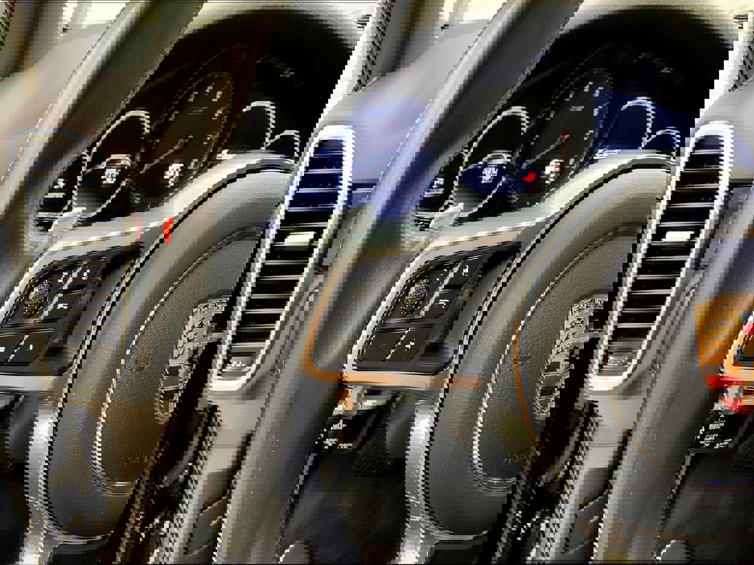 Used 2022 Porsche Cayenne E-Hybrid image 15