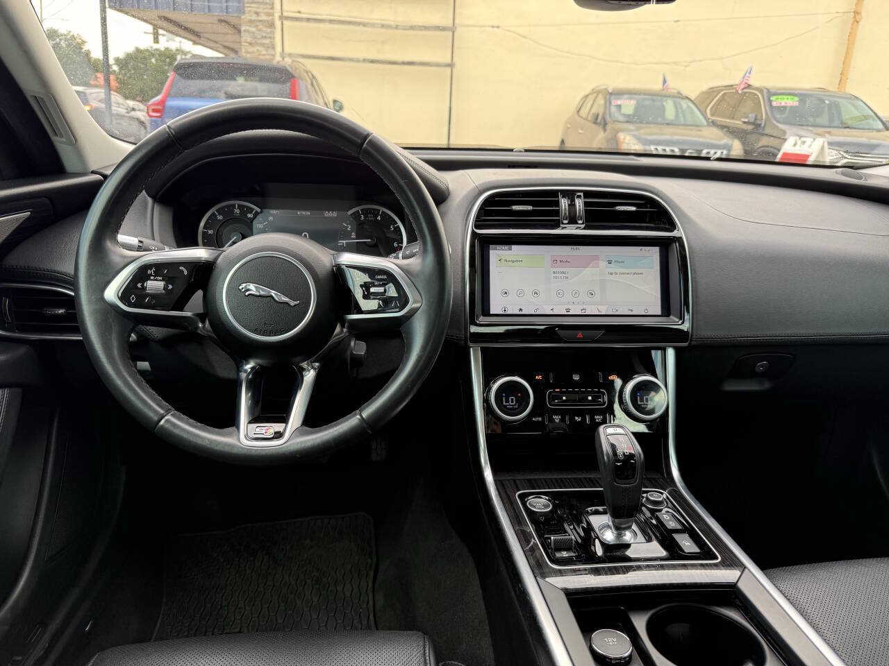 Used 2020 Jaguar XE S RWD image 14