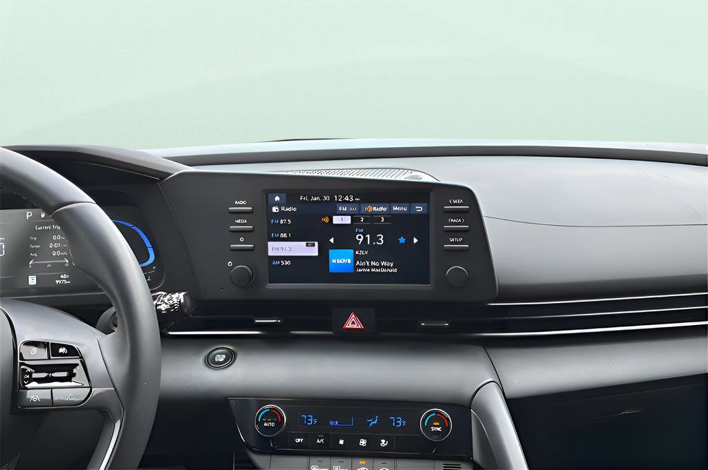 Certified 2025 Hyundai Elantra Sport image 25