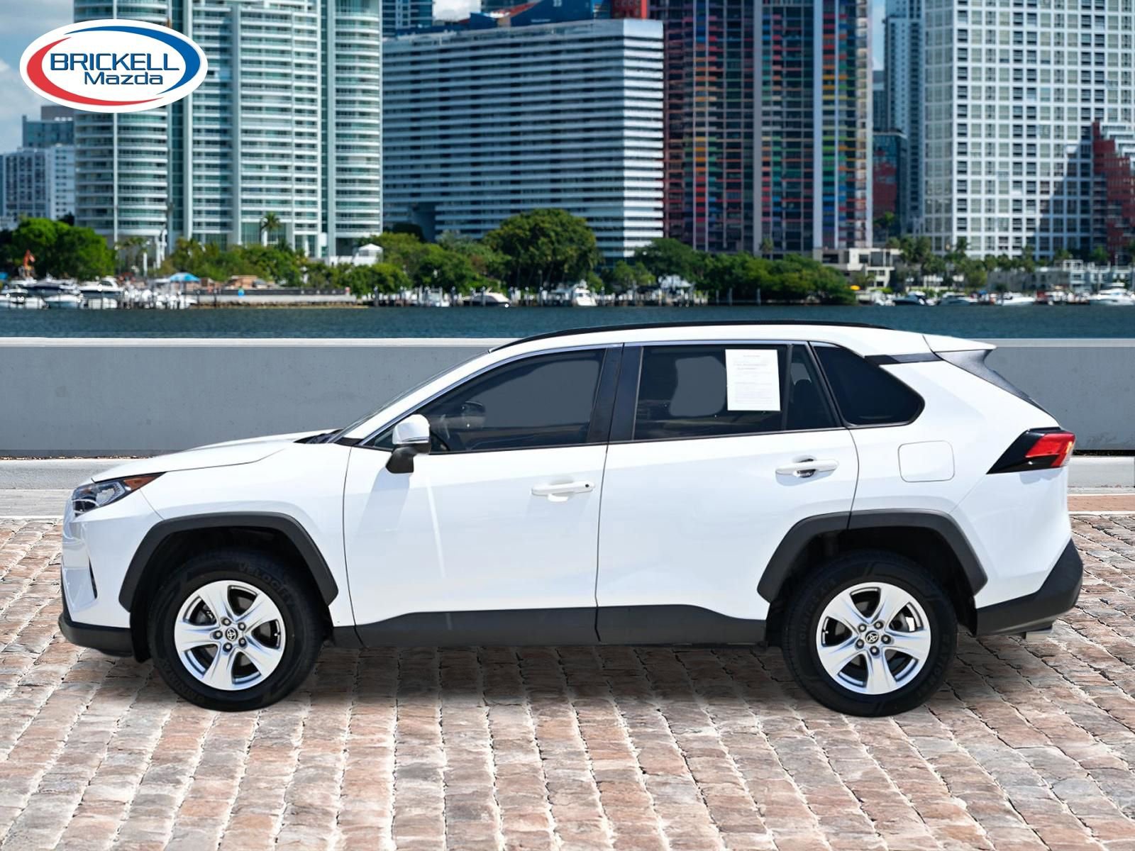 Used 2021 Toyota RAV4 XLE w/ Convenience Package FWD image 8