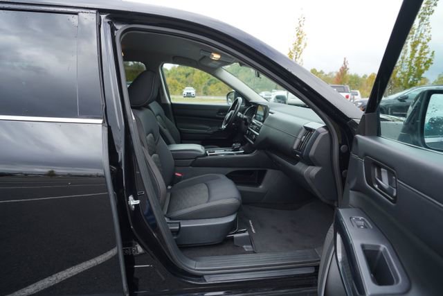 Used 2023 Nissan Pathfinder SV image 20