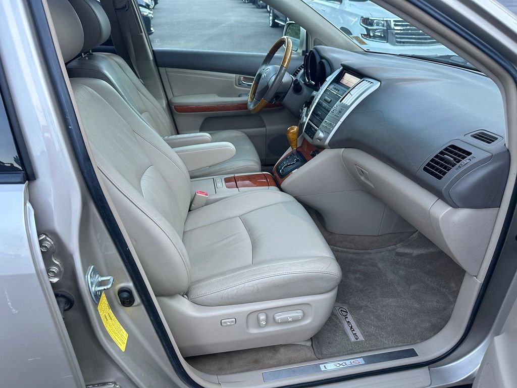 Used 2006 Lexus RX 330 FWD image 12