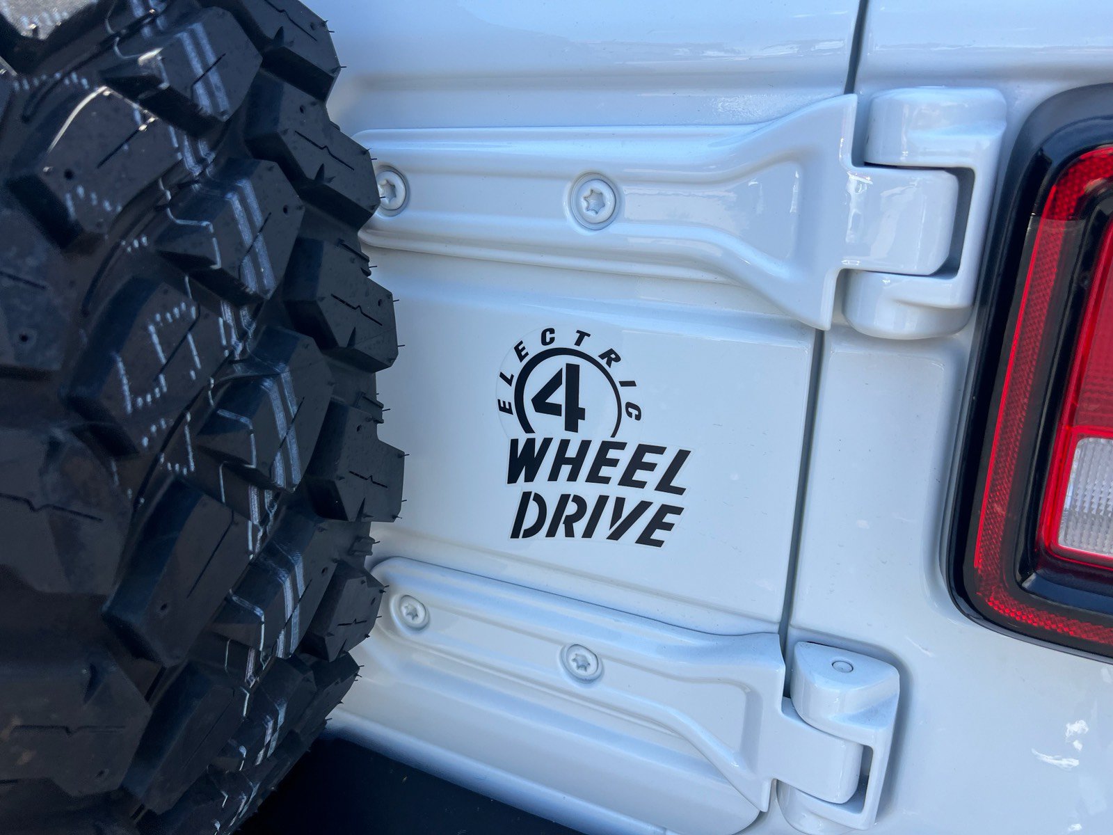 Used 2023 Jeep Wrangler Unlimited w/ Convenience Group AWD/4WD image 10