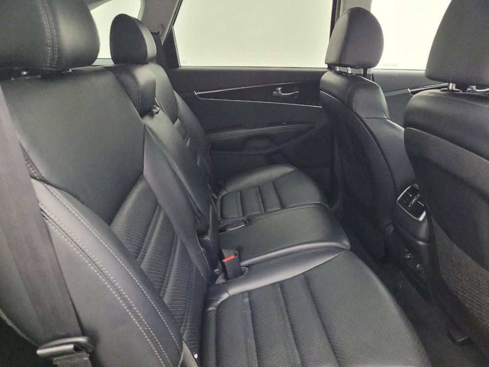 Used 2020 Kia Sorento EX AWD/4WD image 19