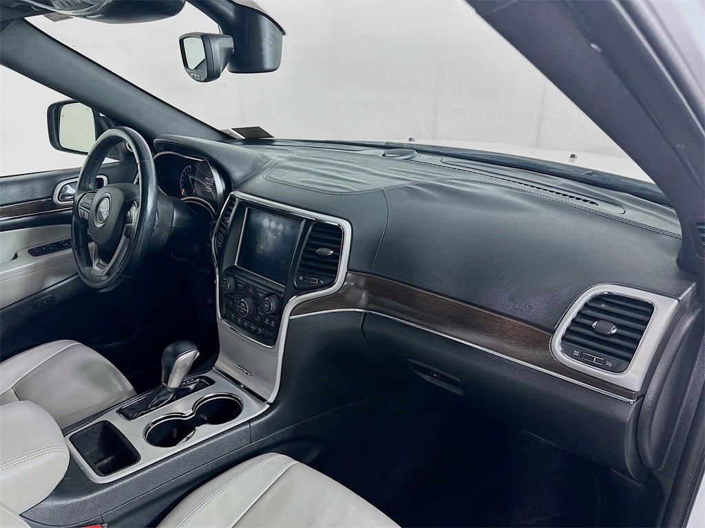 Used 2018 Jeep Grand Cherokee Limited image 32
