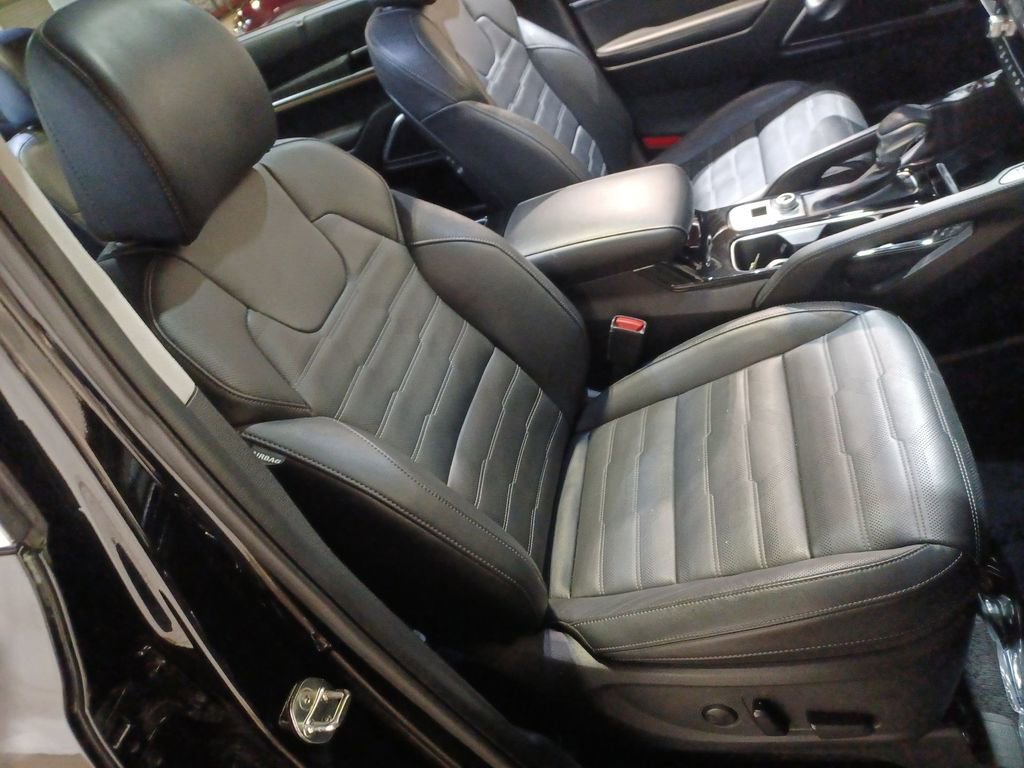Used 2024 Kia Telluride SX Prestige w/ Towing Package AWD/4WD image 27
