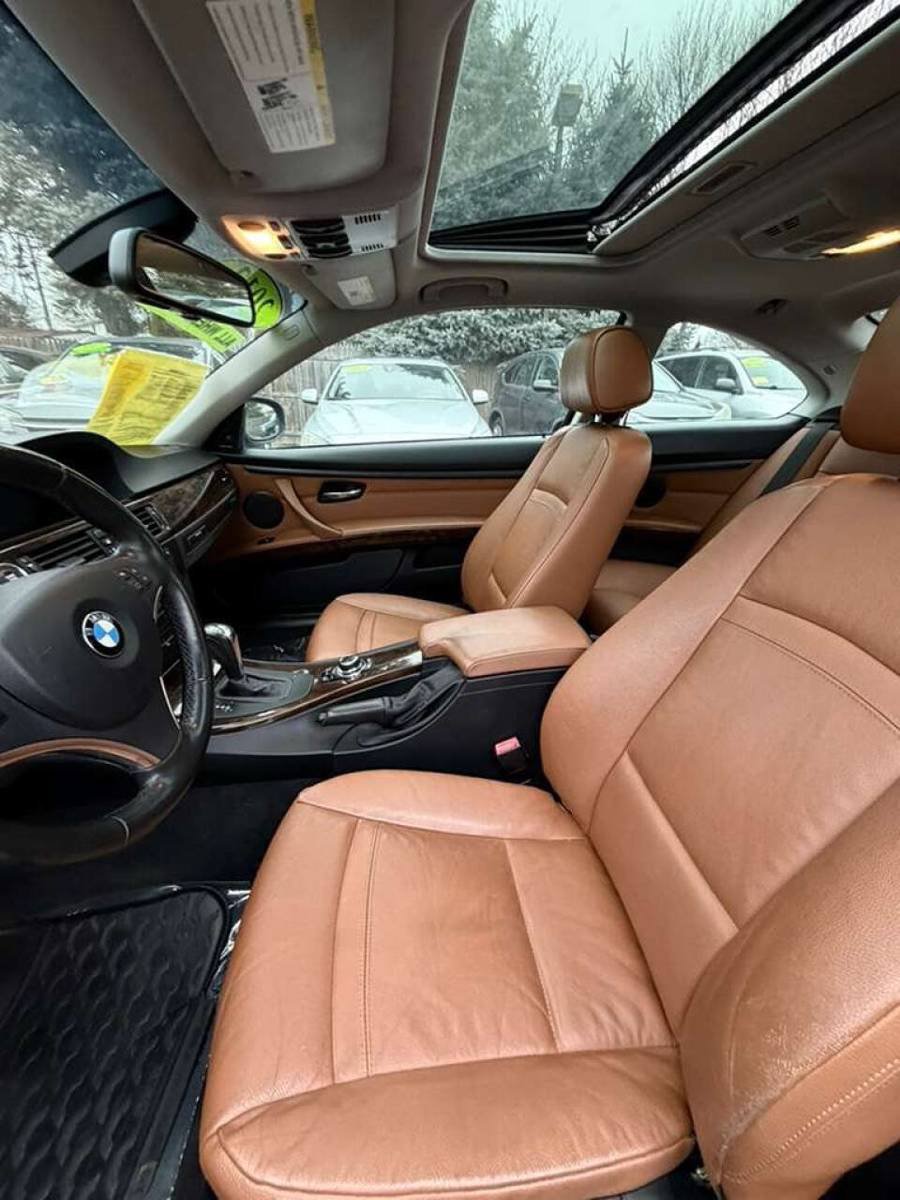 Used 2013 BMW 335i xDrive Coupe AWD/4WD image 9