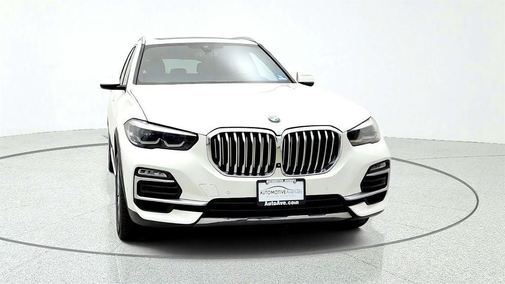 Used 2021 BMW X5 xDrive40i w/ Convenience Package AWD/4WD image 2