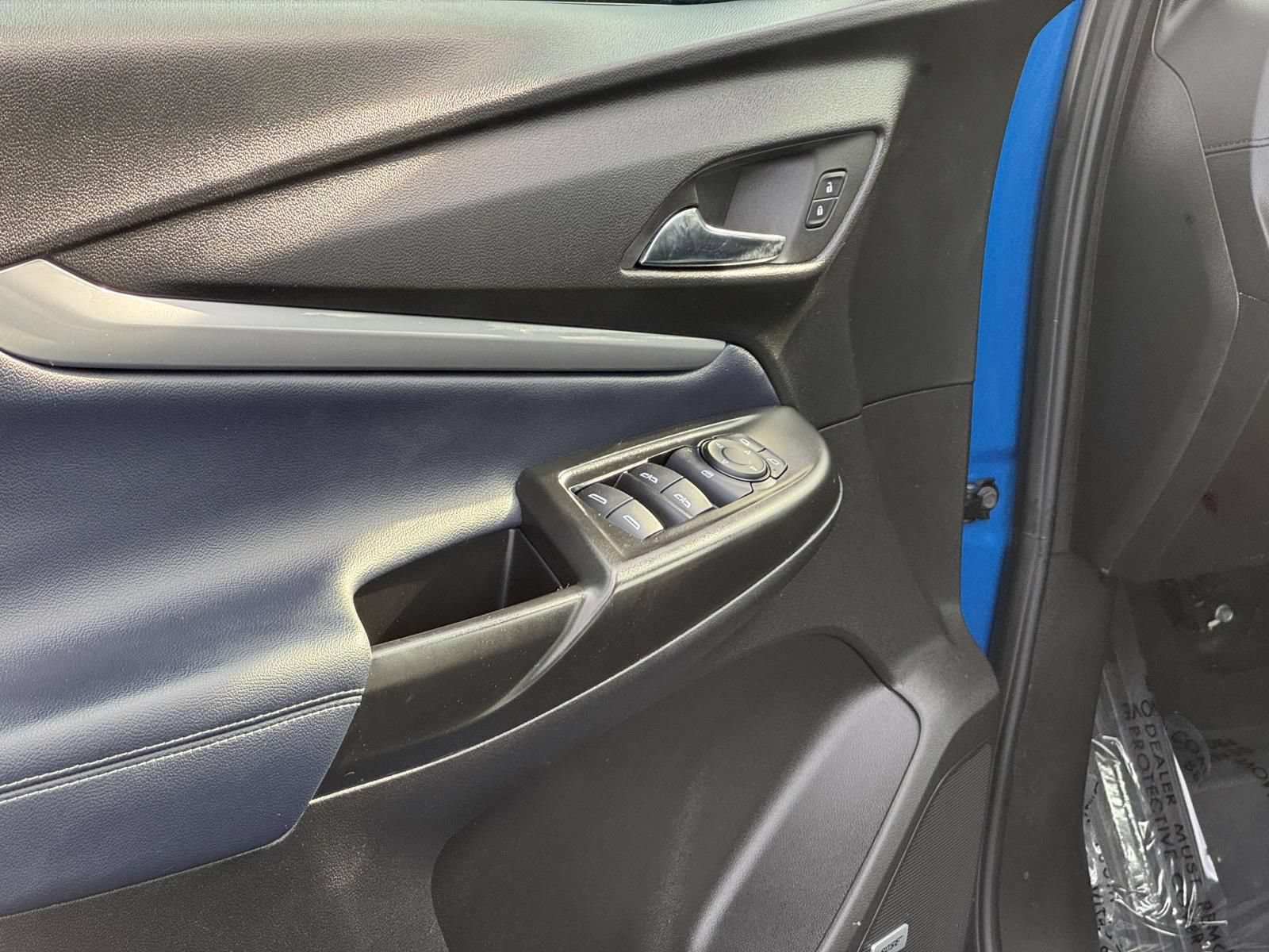 Used 2023 Chevrolet Bolt EUV Premier w/ Sun & Sound Package FWD image 20