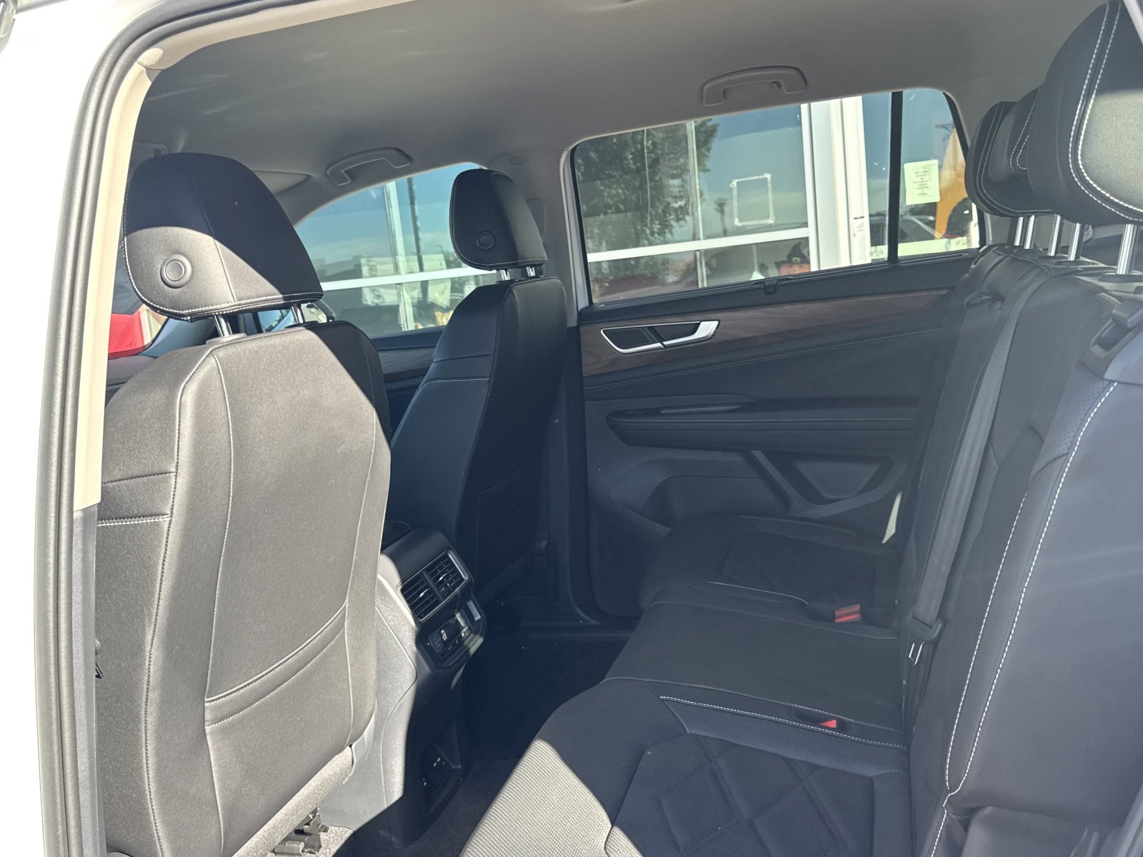 New 2026 Volkswagen Atlas SE image 17