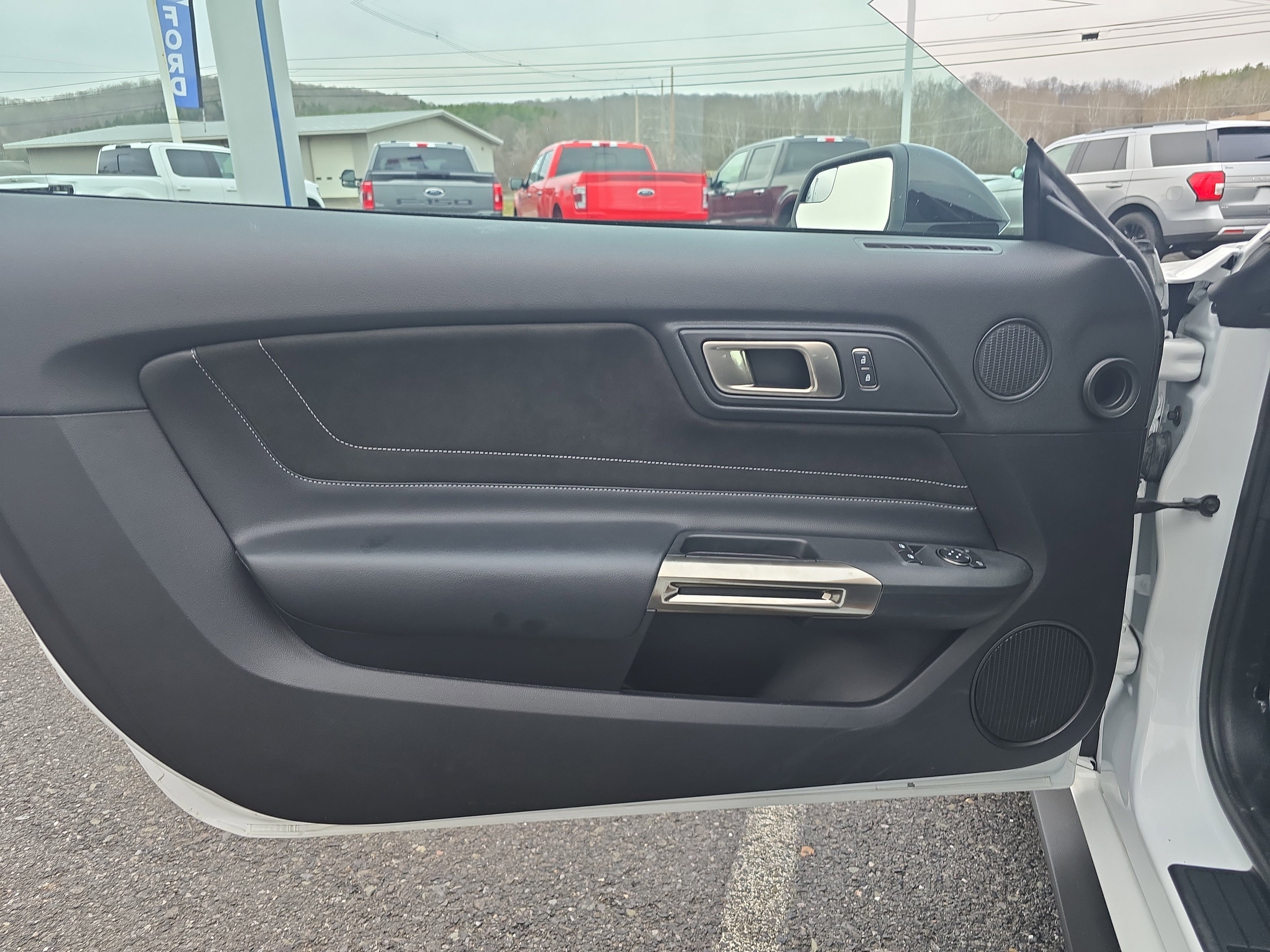 Used 2017 Ford Mustang Shelby GT350 w/ Electronics Package image 15