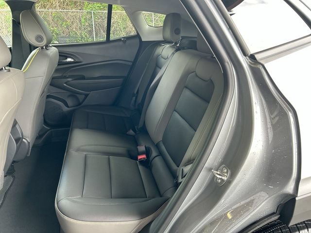 New 2026 Chevrolet Trax ACTIV w/ Sunroof Package FWD image 23