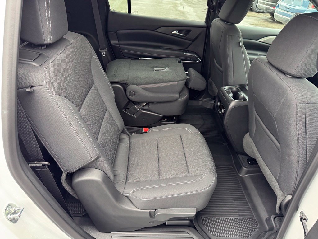 New 2026 Chevrolet Traverse LT w/ Driver Confidence Package AWD/4WD image 24