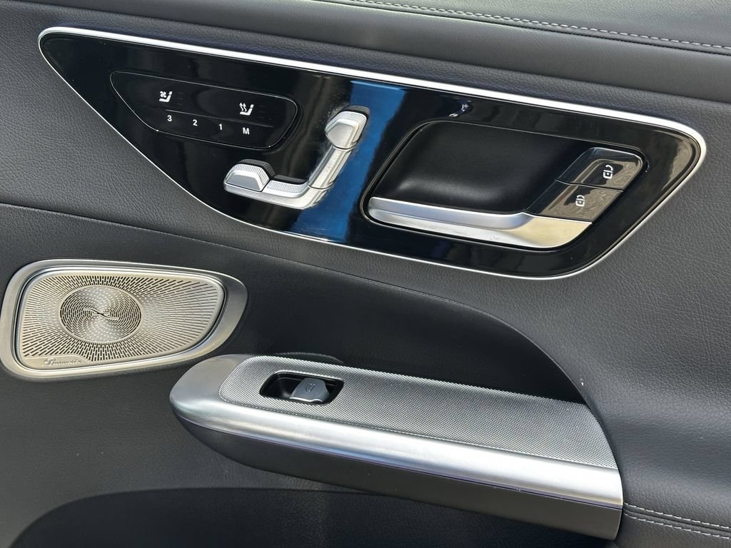 Certified 2025 Mercedes-Benz GLC 300 image 17