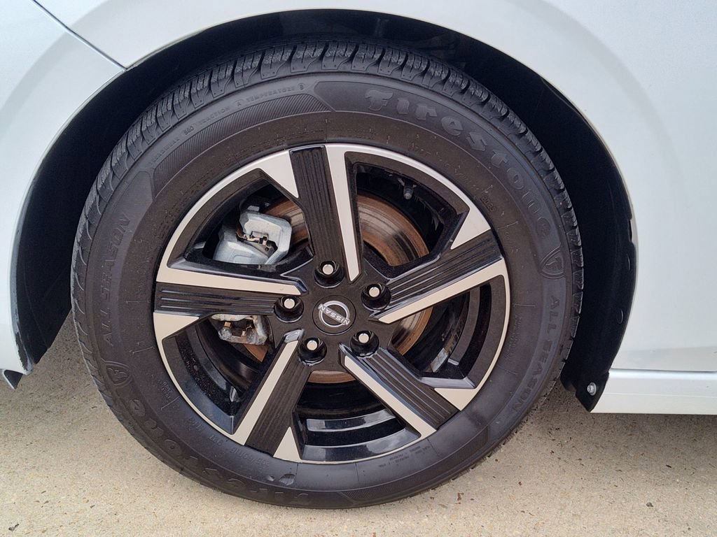 Used 2024 Nissan Sentra SV FWD image 16