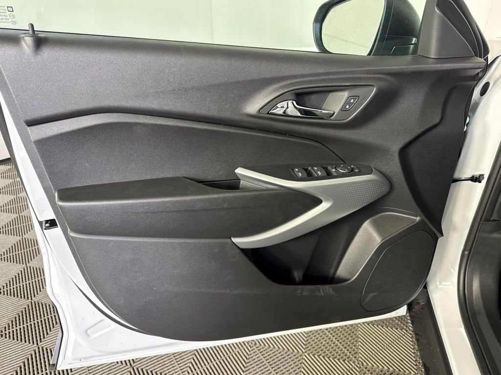 New 2026 Chevrolet Trax LS FWD image 25