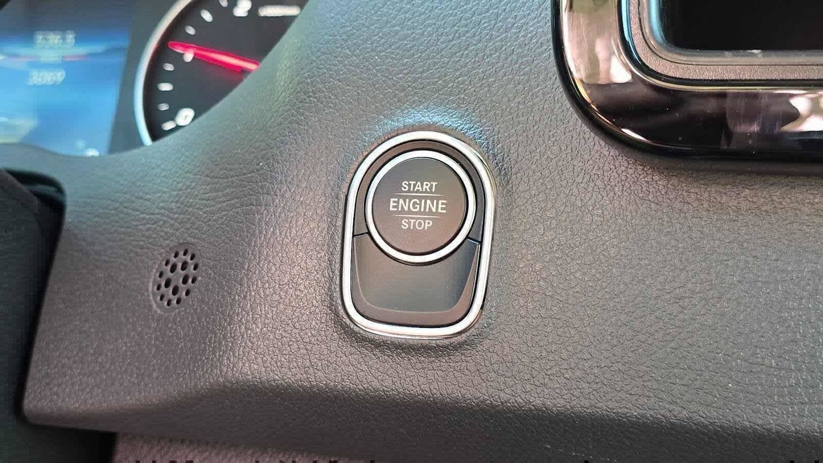 Used 2025 Mercedes-Benz Sprinter 2500 image 36