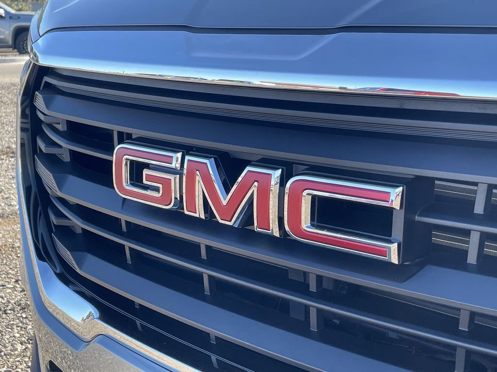 Used 2023 GMC Terrain SLE image 30