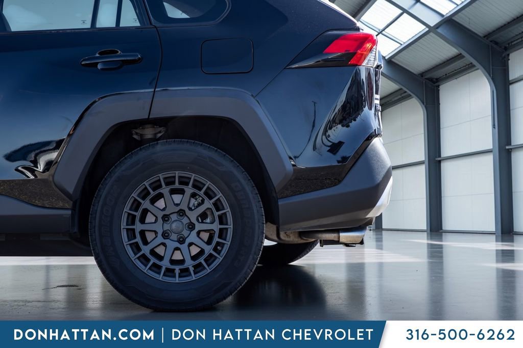 Used 2019 Toyota RAV4 Adventure AWD/4WD image 32