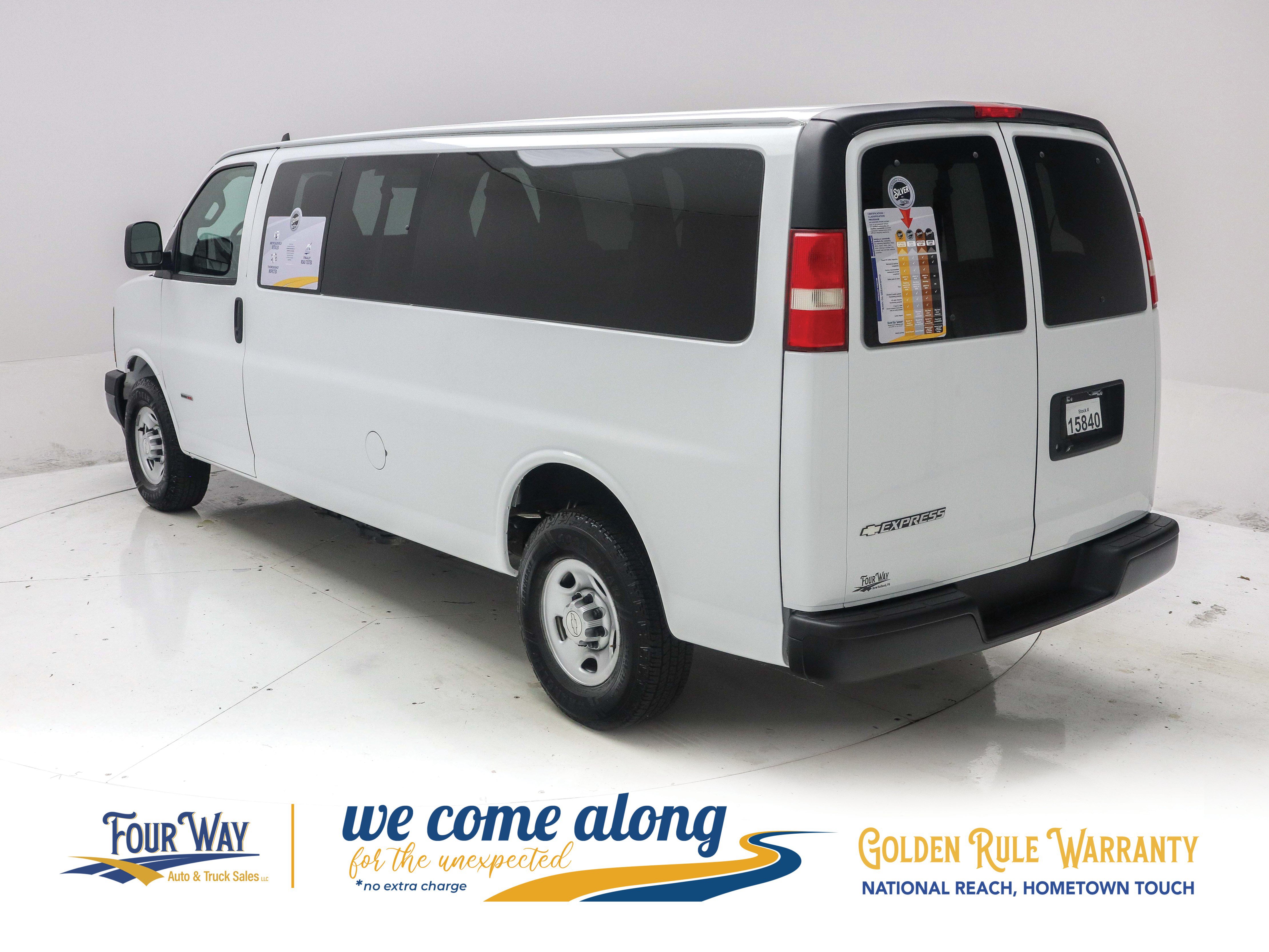 Used 2017 Chevrolet Express 3500 LS w/ Cold Climate Package RWD image 6
