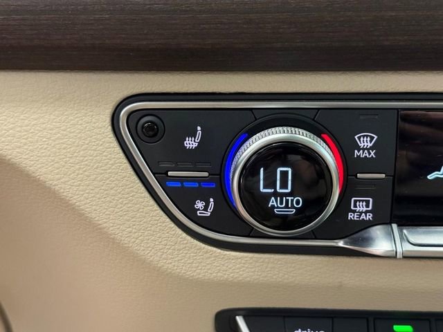 Used 2024 Audi Q5 e Premium Plus w/ Premium Plus Package AWD/4WD image 19
