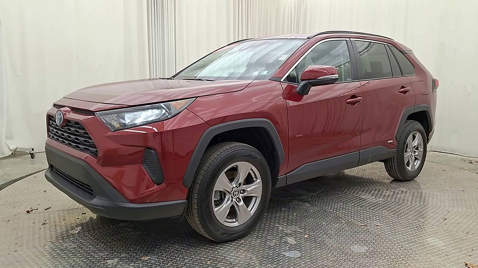 Certified 2022 Toyota RAV4 LE image 2