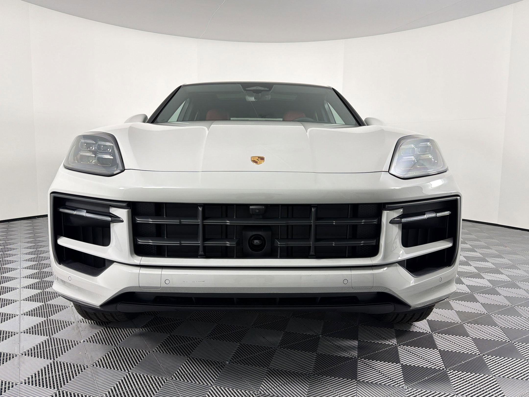 New 2026 Porsche Cayenne Coupe AWD/4WD image 13