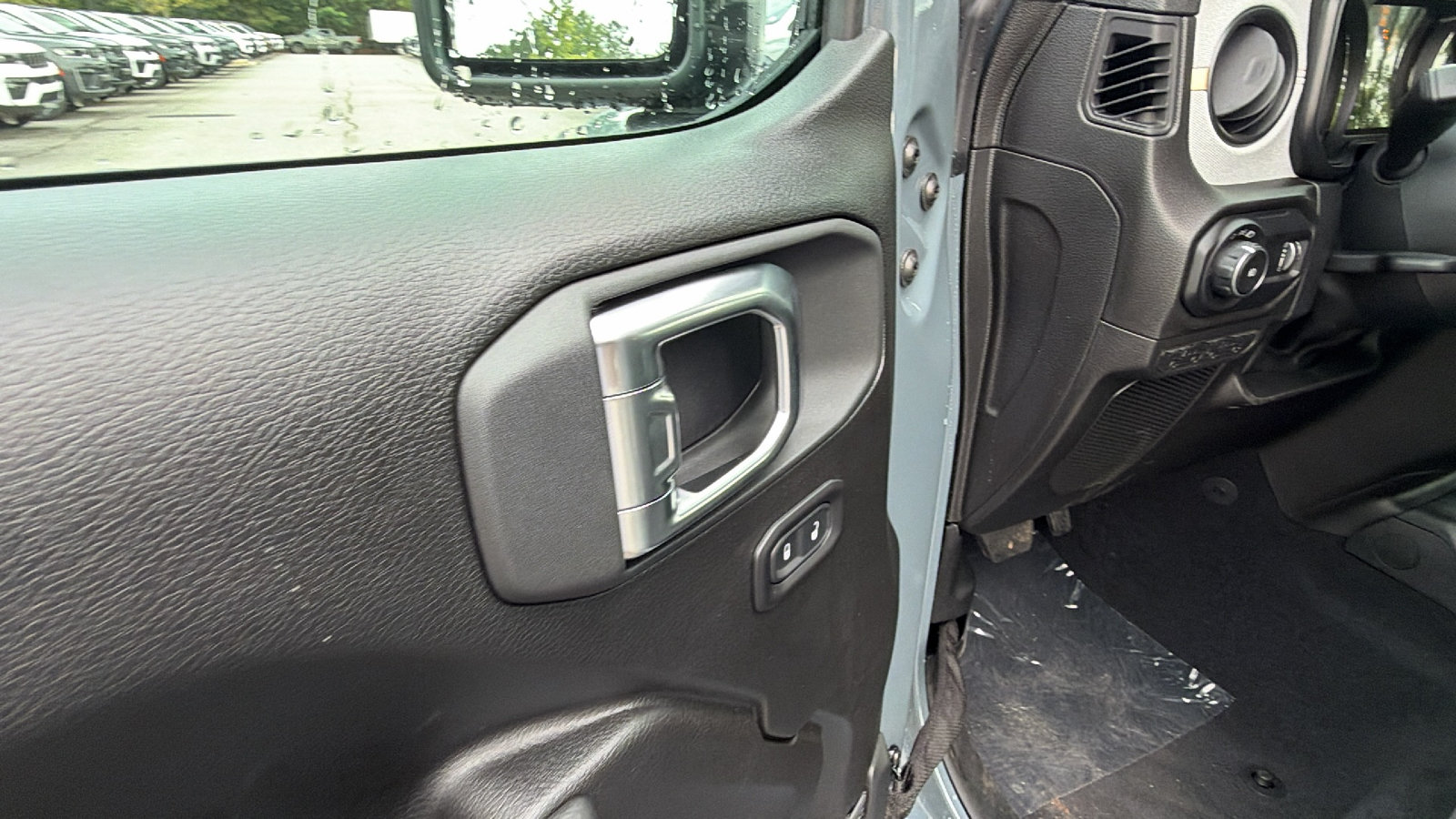 New 2026 Jeep Wrangler Unlimited Sport AWD/4WD image 15
