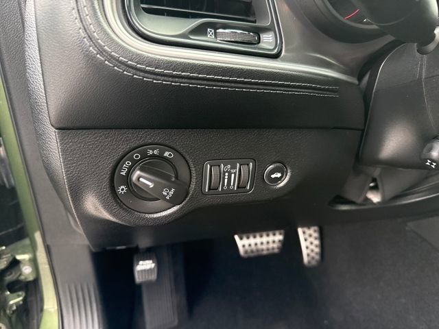 Used 2022 Dodge Challenger SXT w/ Plus Package image 15