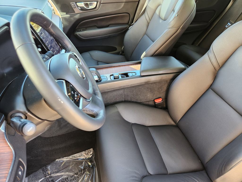 Used 2023 Volvo XC60 T8 Plus AWD/4WD image 6