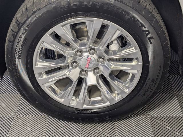 Certified 2025 GMC Yukon Denali image 8