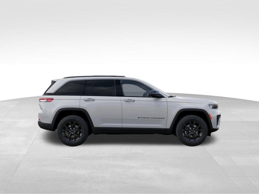 New 2026 Jeep Grand Cherokee Altitude AWD/4WD image 22