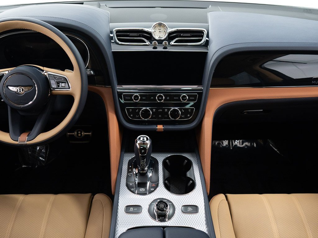 Certified 2025 Bentley Bentayga Extended Wheelbase image 32