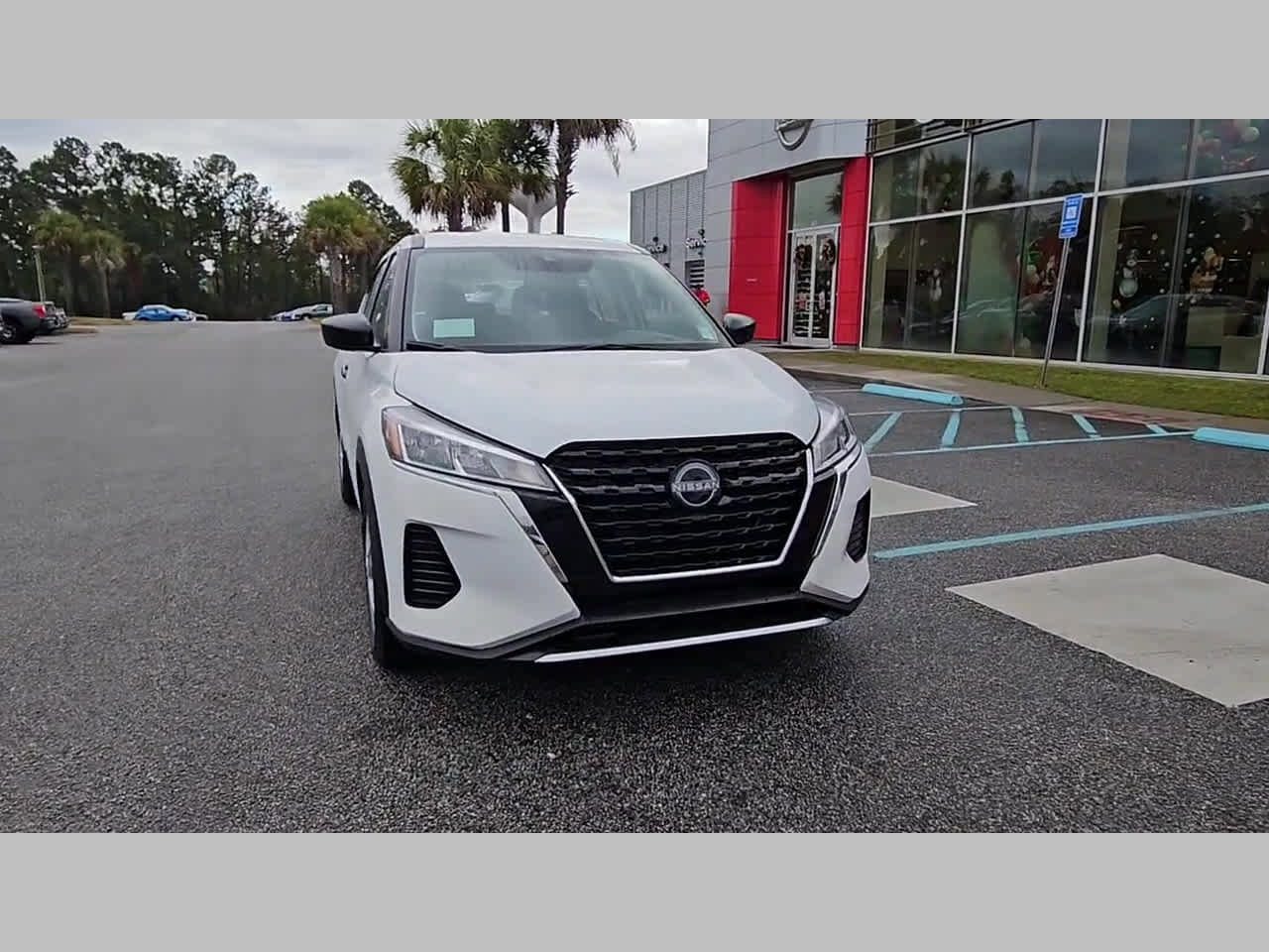 New 2025 Nissan Kicks Play S image 19