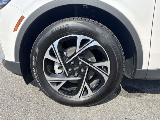 New 2026 Lincoln Nautilus Premier AWD/4WD image 7