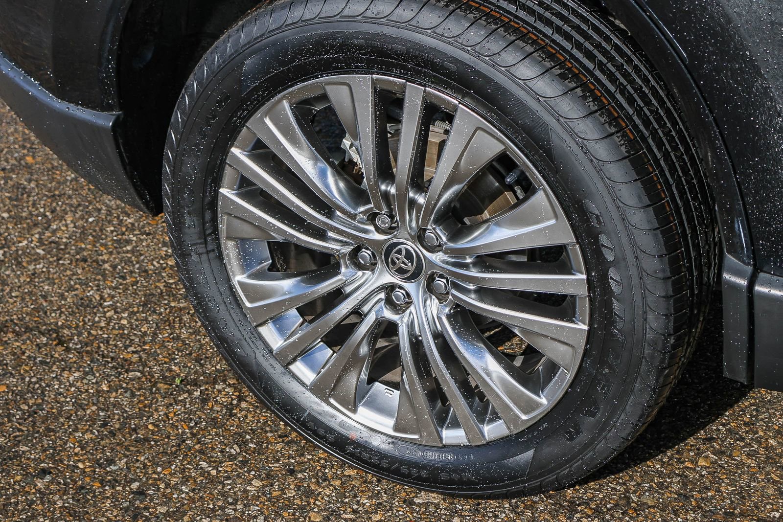 Used 2021 Toyota Venza Limited w/ Advanced Technology Package image 13