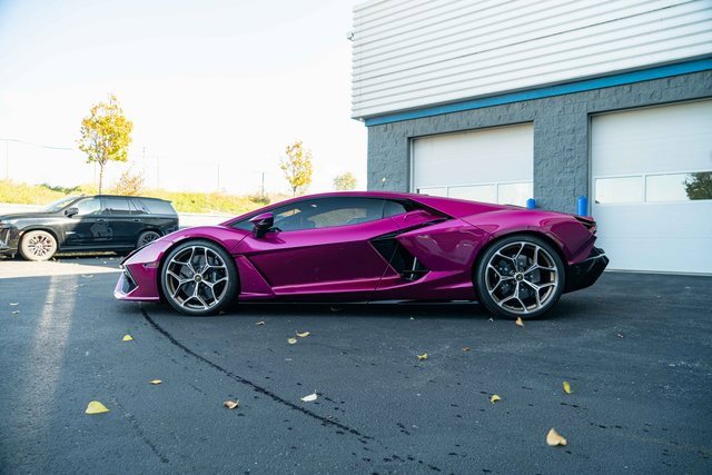 Used 2025 Lamborghini Revuelto image 44