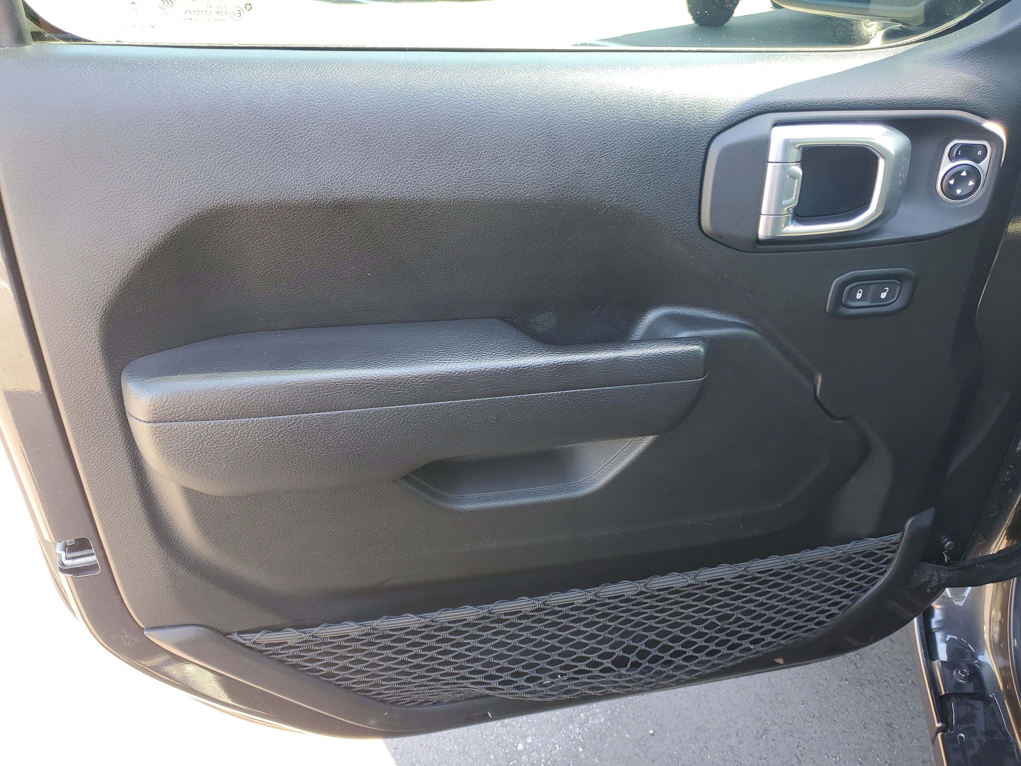 Used 2024 Jeep Wrangler Sport AWD/4WD image 8